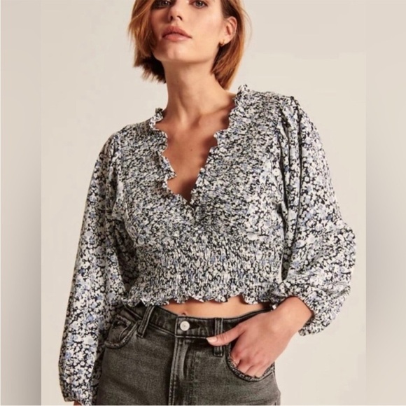 Abercrombie & Fitch Tops - Abercrombie&Fitch Top Womens Medium Floral Smocked Cropped Puff Whimsical Fairy